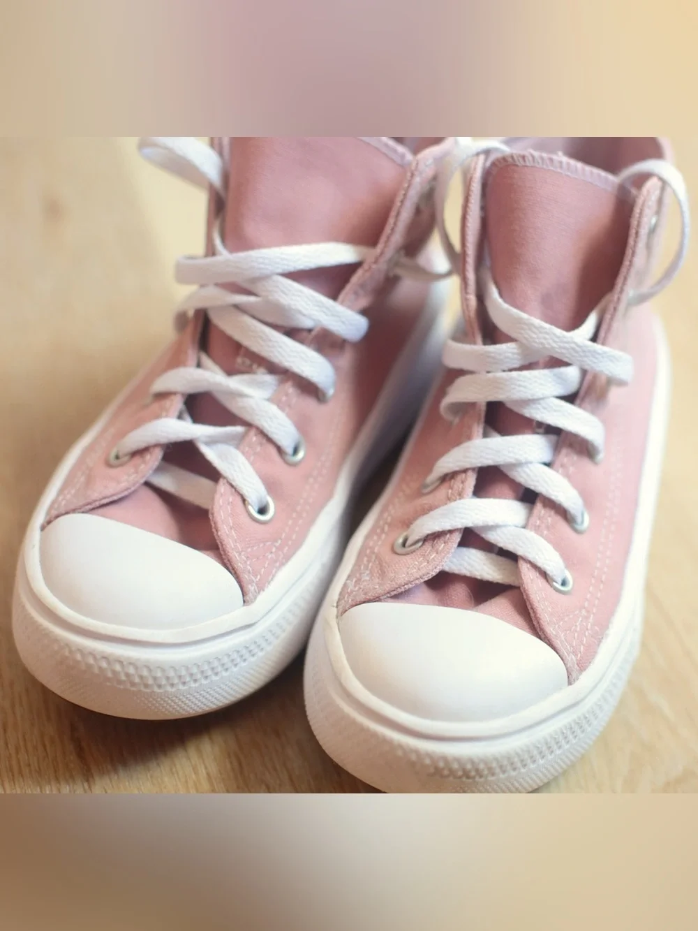 Converse Pink High Top Platform Kids Sneakers / Tennis Shoes Size 1